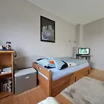 Gaestezimmer Tobias Fuer Radtouristen, Geschaeftsreisende Und Monteure Im 1og *