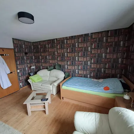 Gaestezimmer Tobias Fuer Radtouristen, Geschaeftsreisende Und Monteure Im Ersten Obergeschoss Appartamento Rhede (North Rhine-Westphalia)