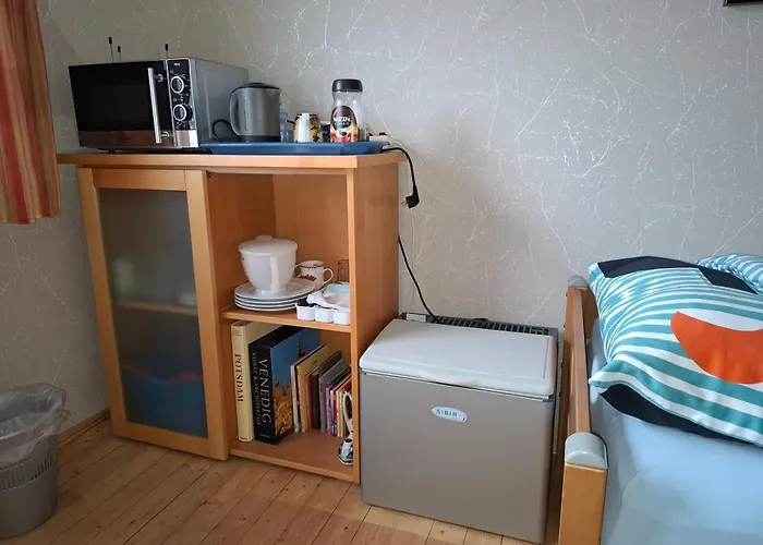 Gaestezimmer Tobias Fuer Radtouristen, Geschaeftsreisende Und Monteure Im 1og Appartamento Rhede (North Rhine-Westphalia)