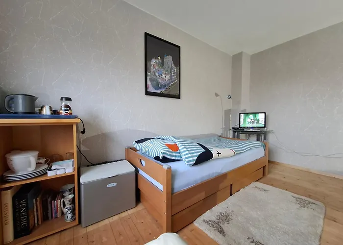 Gaestezimmer Tobias Fuer Radtouristen, Geschaeftsreisende Und Monteure Im 1og *